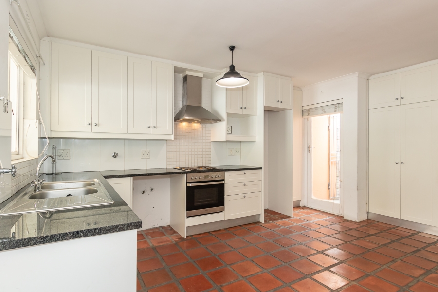 To Let 2 Bedroom Property for Rent in Claremont Village Western Cape